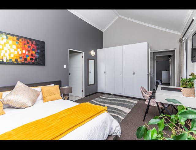 4 BEDROOM FREEHOLD FOR SALE IN BLUEWATER ESTATE